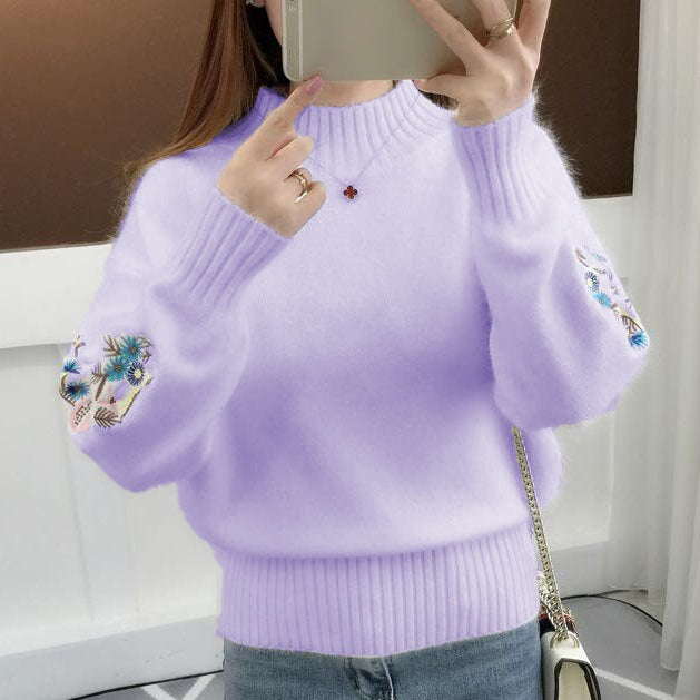 ?Thick cashmere knit sweater with floral embroidery