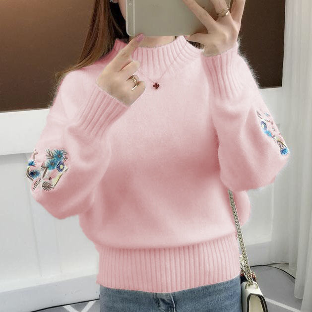 ?Thick cashmere knit sweater with floral embroidery