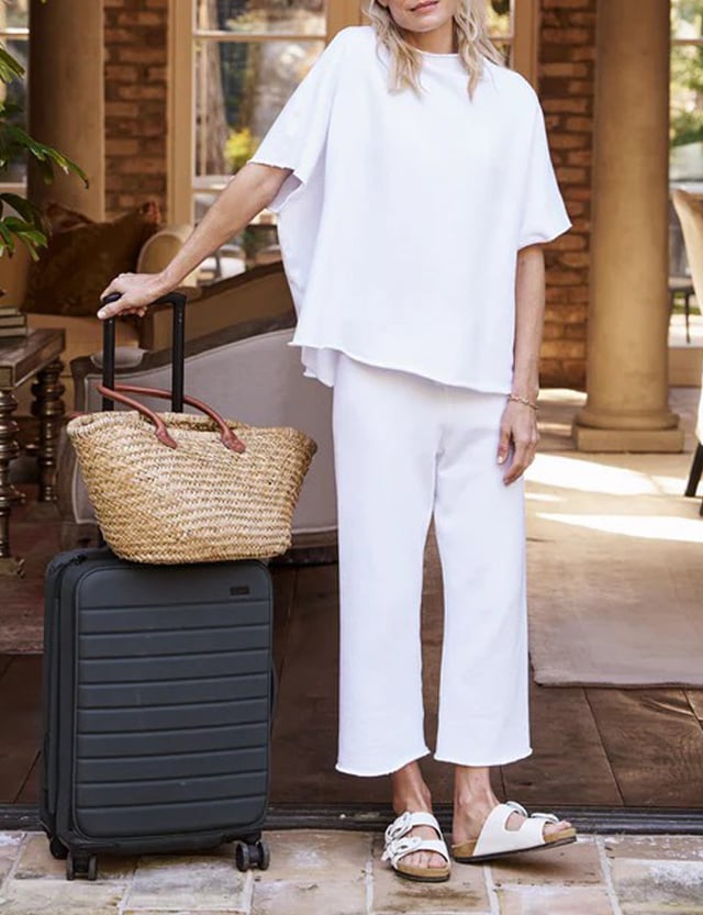 New women from the sleeves Batwing 3/4 Capelet wide leg pants ✨